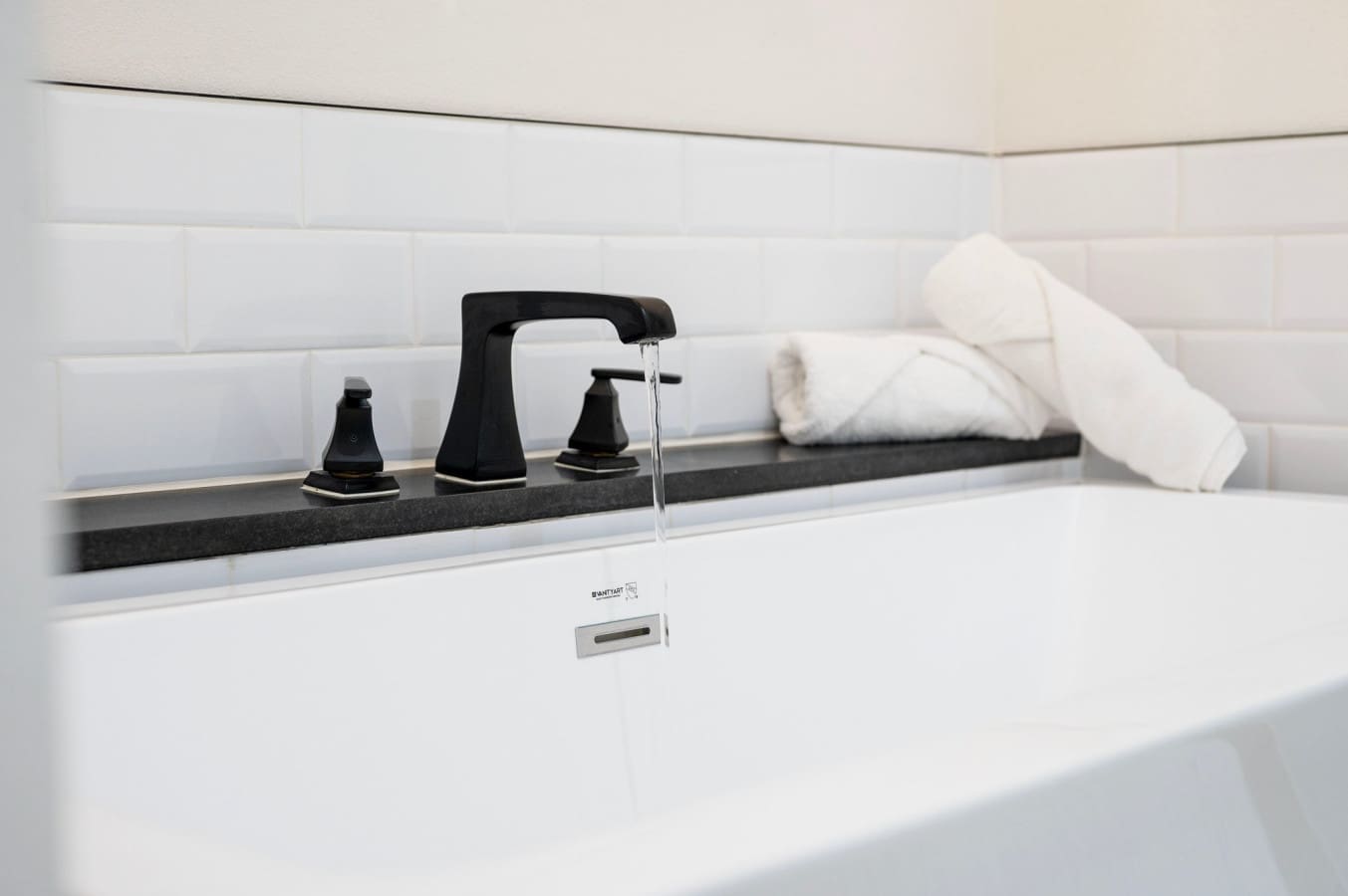 Where soft towels and slow pours turn a moment into a ritual.