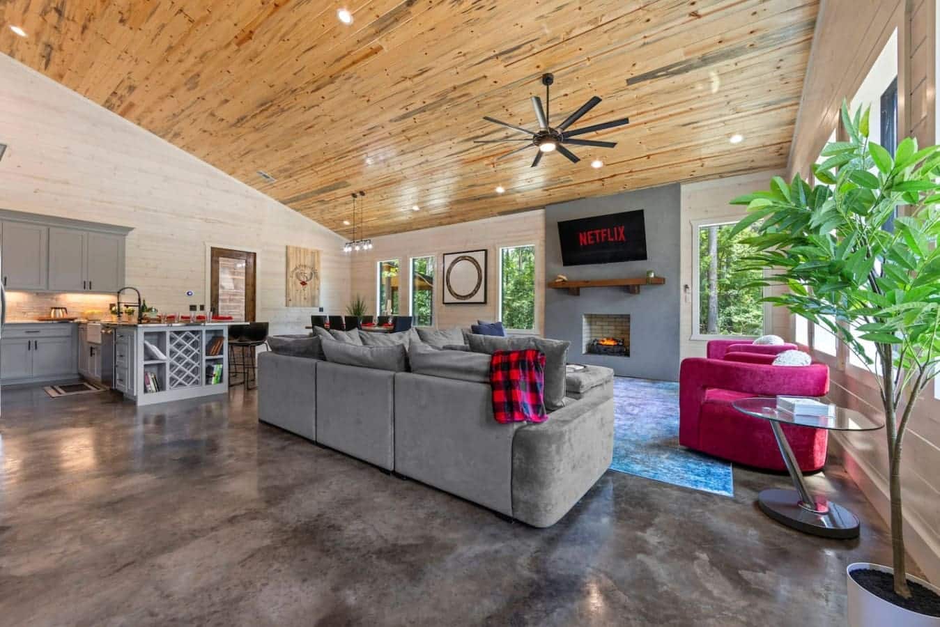From movie marathons to morning coffee chats — this bright, open-concept retreat brings everyone together under one beautifully vaulted ceiling
