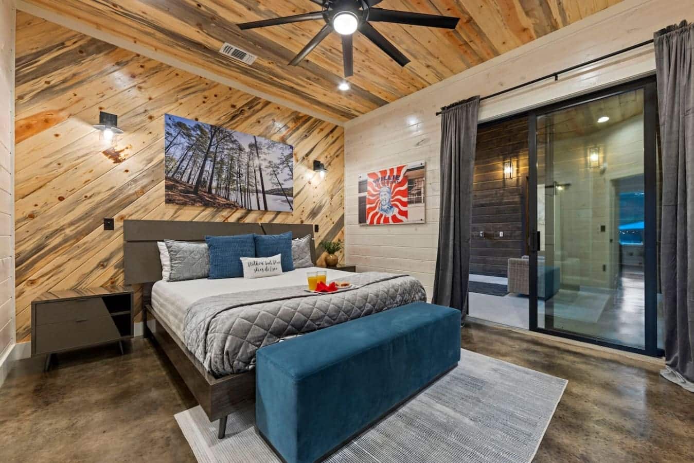 A modern cabin aesthetic with just the right pop of personality
