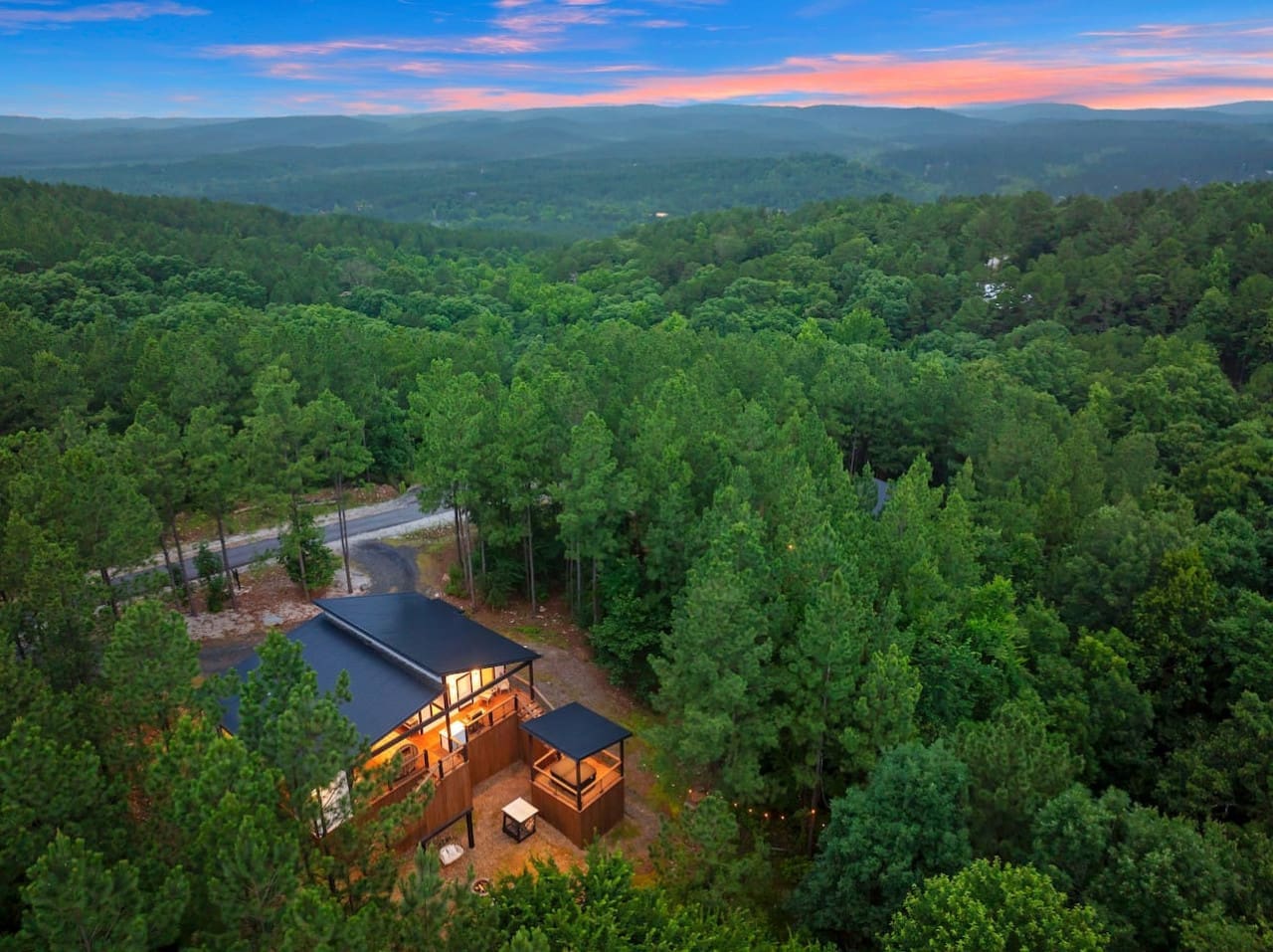 This little hideaway is basically what happens when a cabin and the woods decide to become best friends.