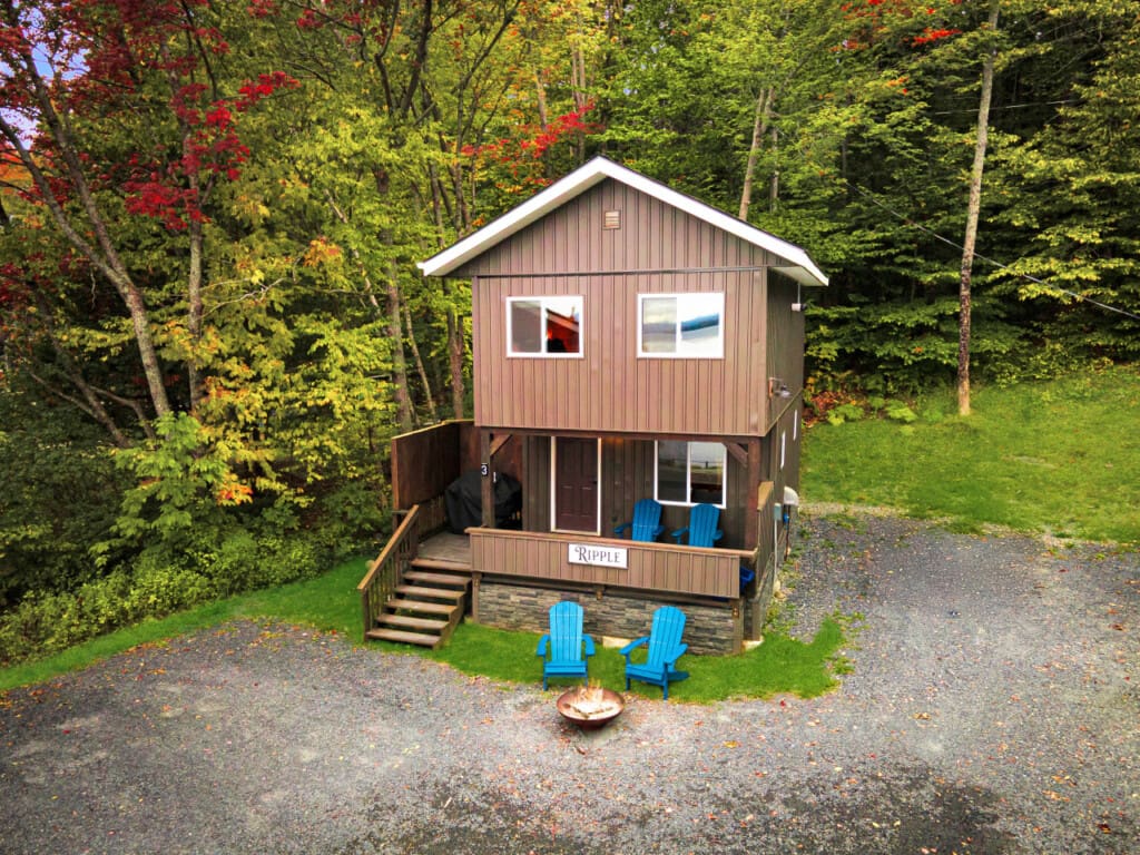 The kind of cabin that feels like a warm hug.