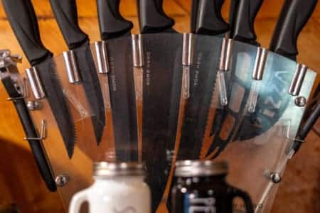 Sharp knives, smooth cooking — everything you need.