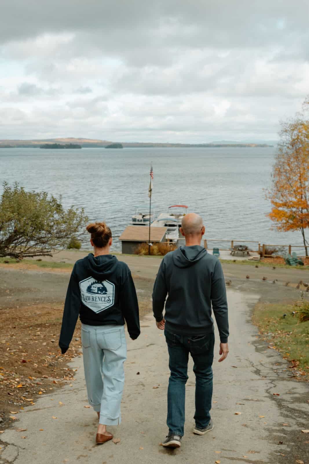 Unplug. Unwind. Let the lake do the talking.