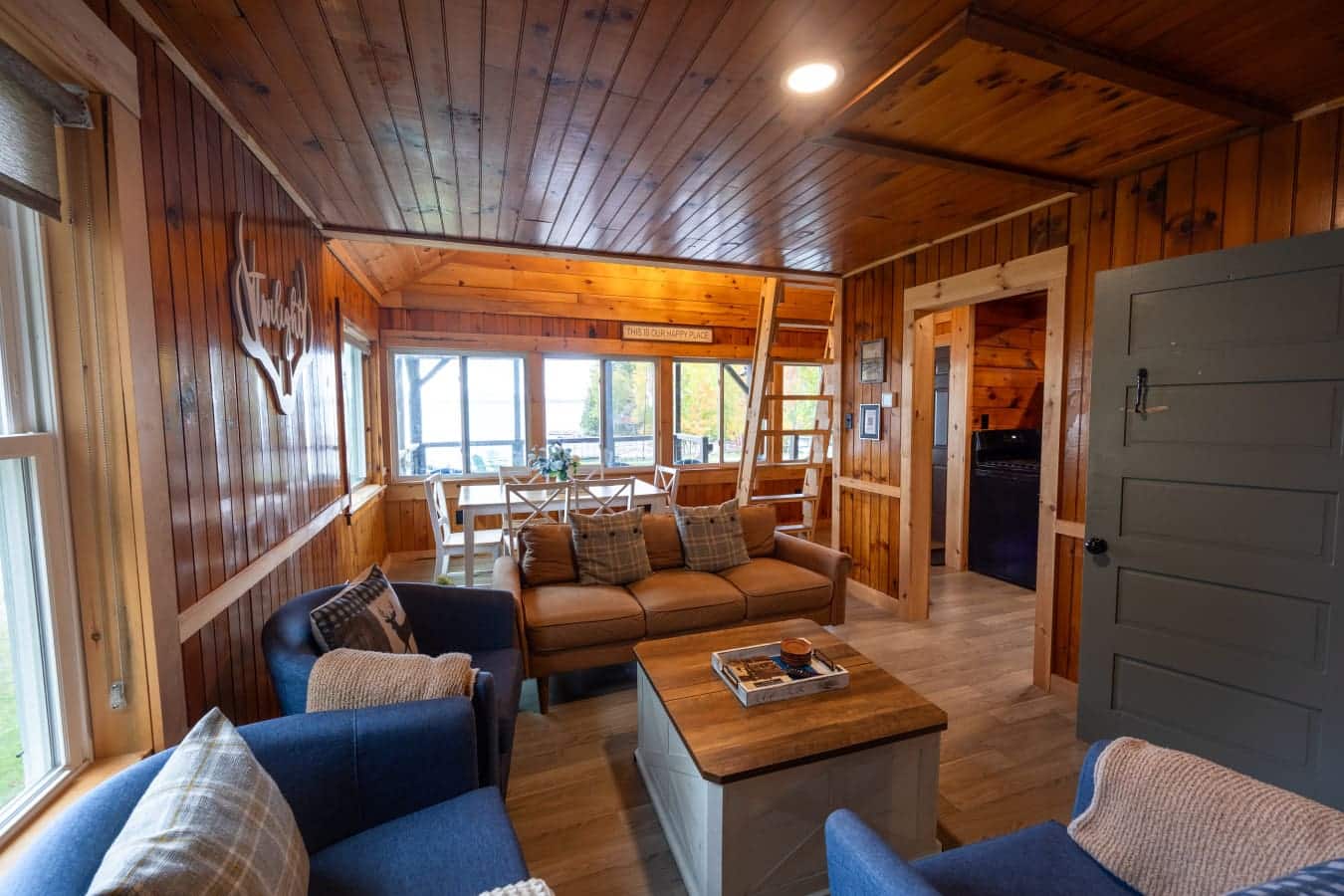 One space, a thousand cozy moments.