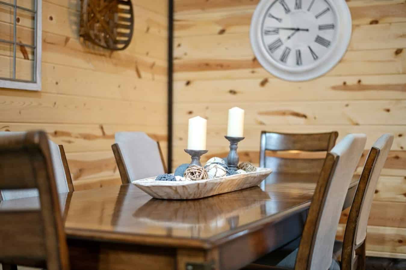 Ambiance by candlelight: where meals become moments.