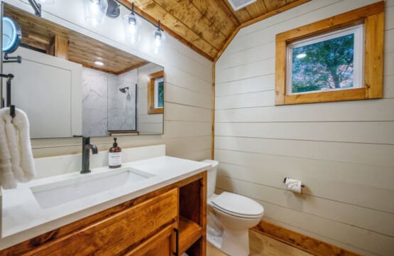 From sleek fixtures to thoughtful touches, our washroom is a stylish retreat for your everyday needs.