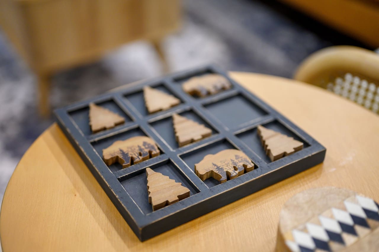 Test your wits and enjoy timeless entertainment with a round of Tic Tac Toe.