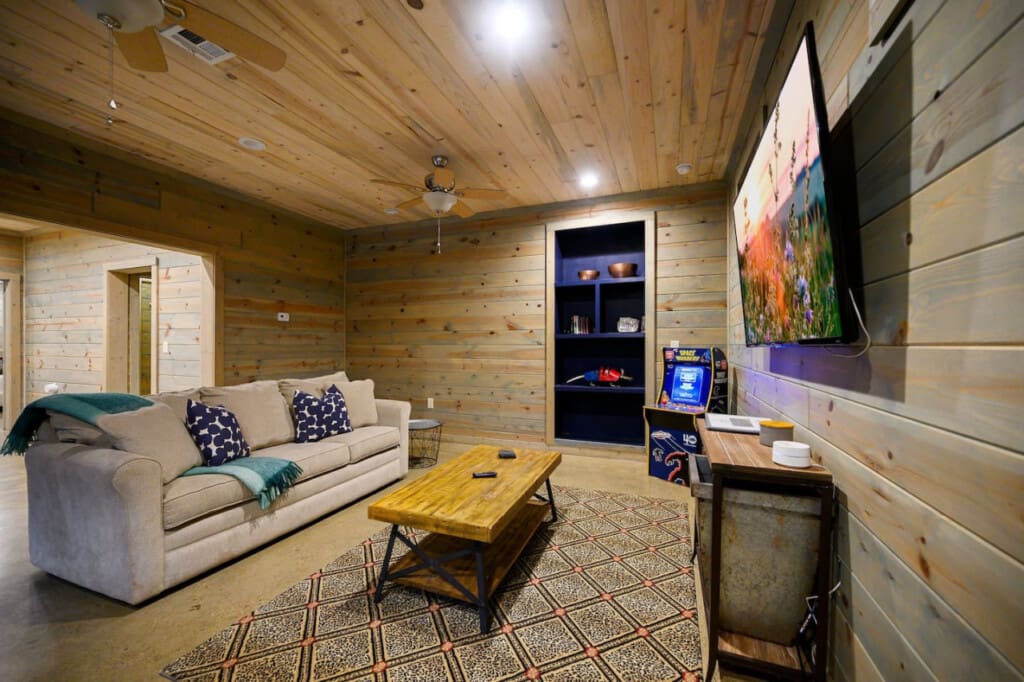 Unwind in comfort while you immerse yourself in your favorite shows and games.