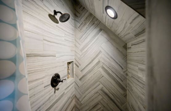 Indulge in a spa-like retreat right at home with our high-performance shower, perfect for a revitalizing start or end to your day.