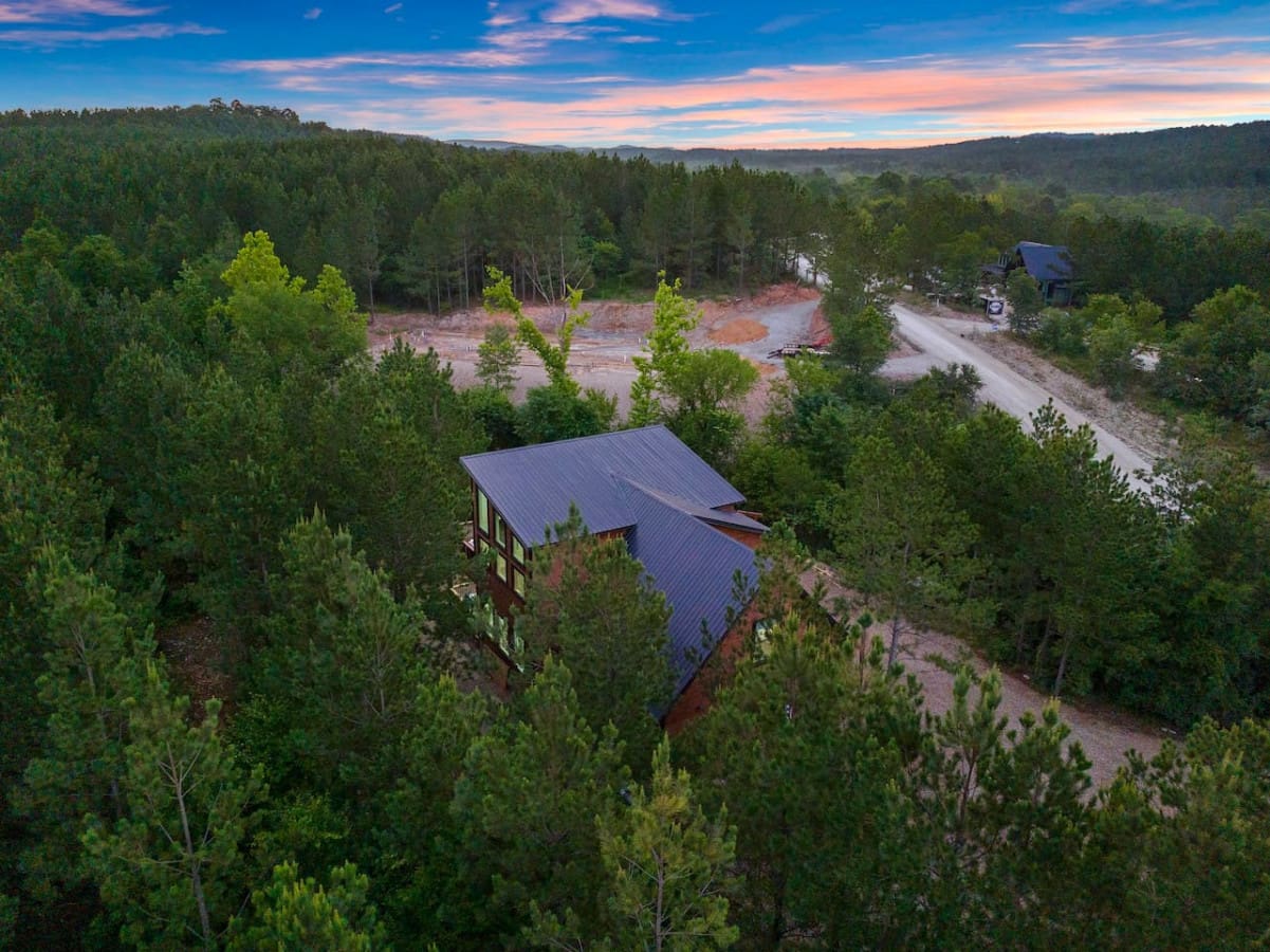A bird's-eye view of our cozy retreat nestled in nature’s embrace!