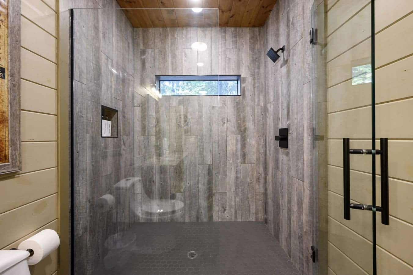 Well-appointed bathroom for guests.
