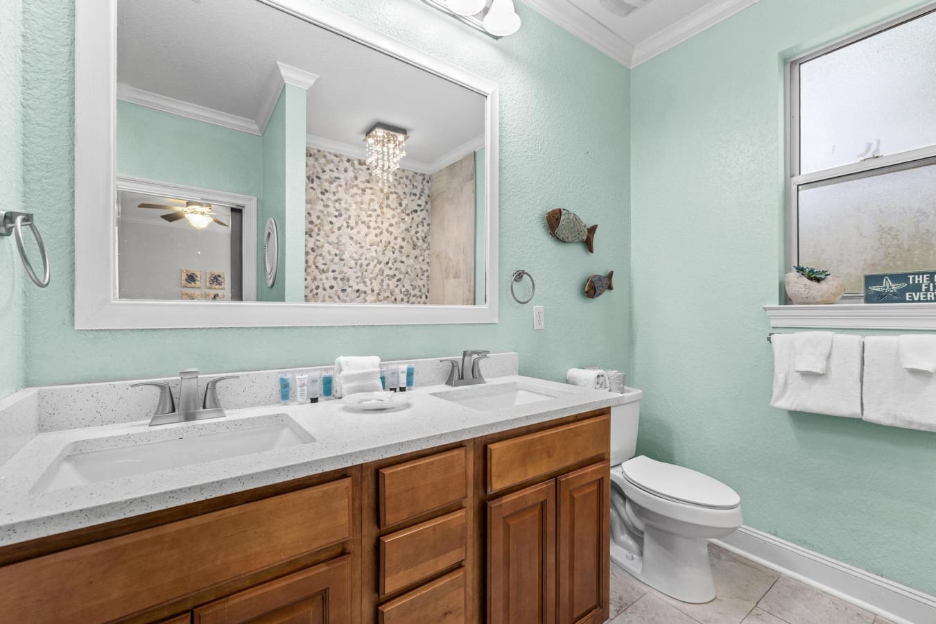 Small details, big comfort—our washroom keeps it clean and cozy.