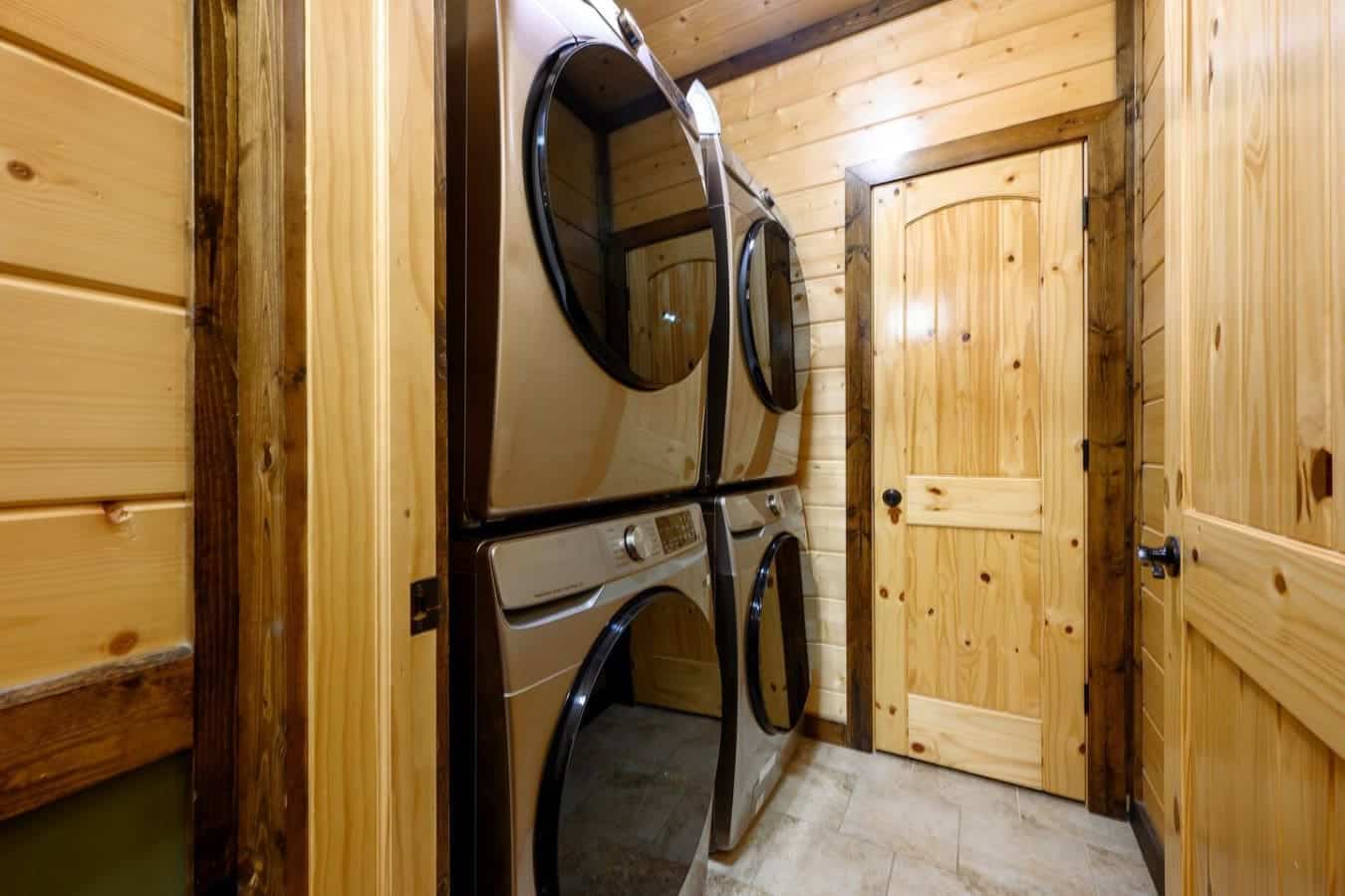 You've got laundry facilities right here in the cabin, so you can actually pack light and not stress about running out of clean clothes halfway through your trip.