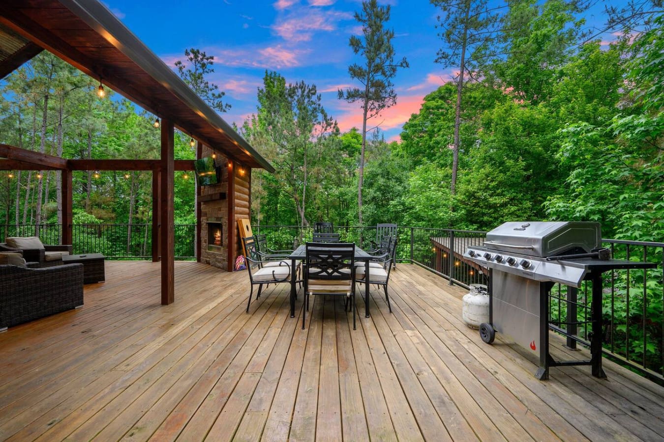 Dine outside with nature as your backdrop.