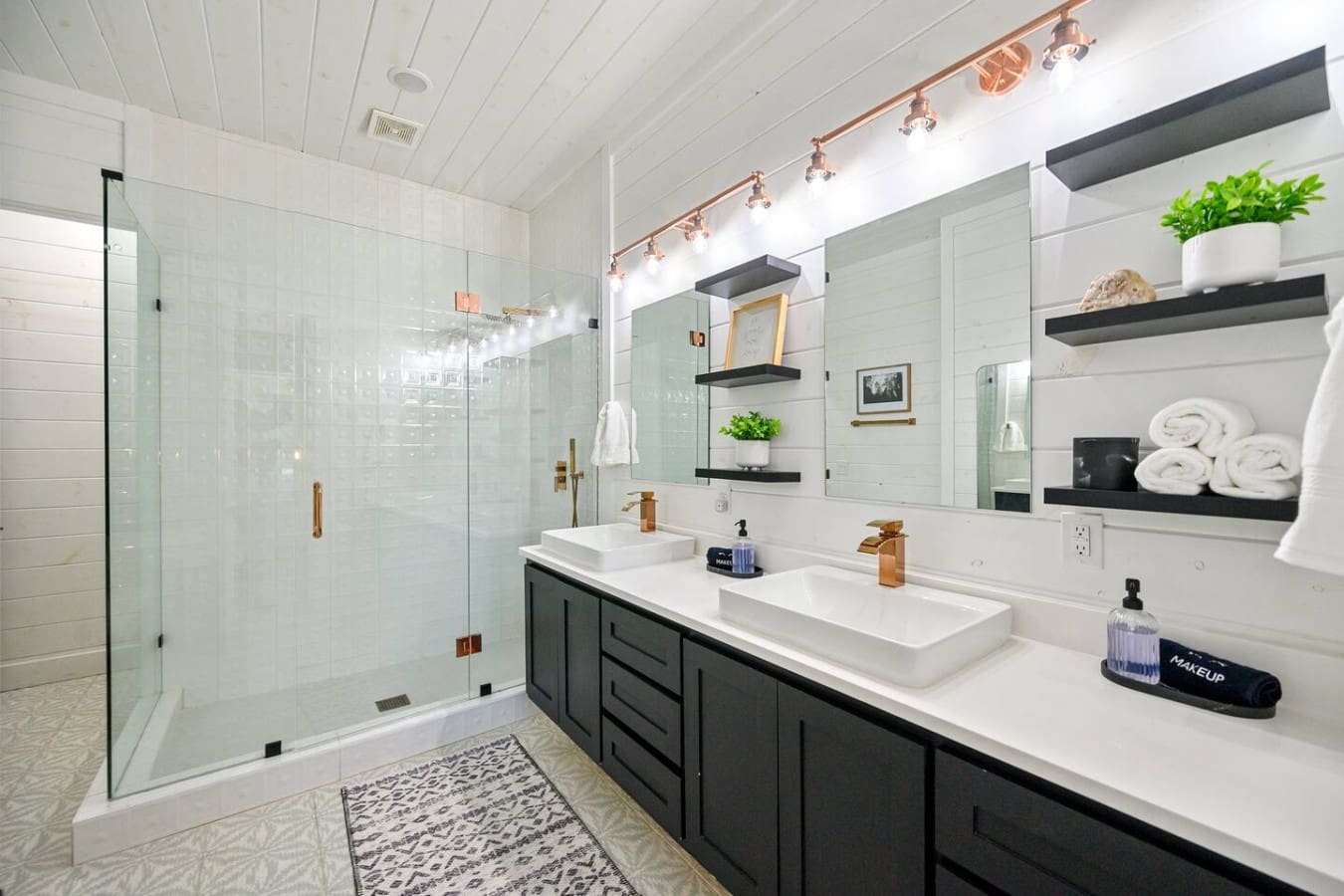 Crisp, clean, and curated—your perfect morning routine starts right here.