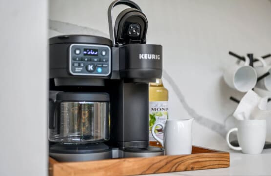 Your perfect cup awaits—fresh brews, comfy views, and mornings that start slow.