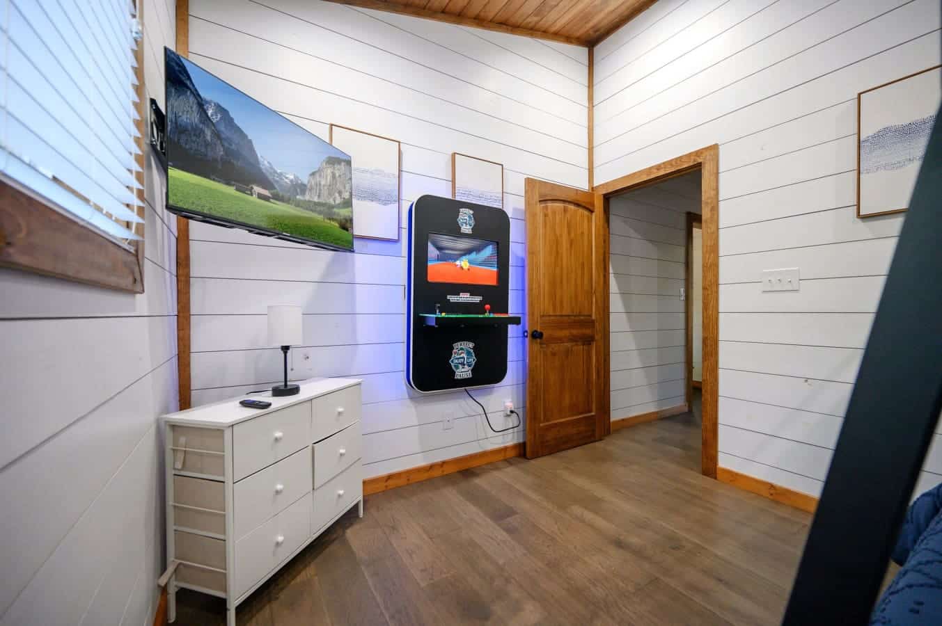 Game on! This cabin brings the fun indoors too.