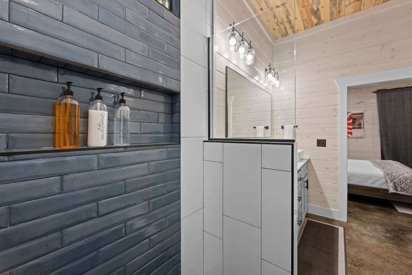 Modern lines. Spa vibes. A shower that actually resets your day.