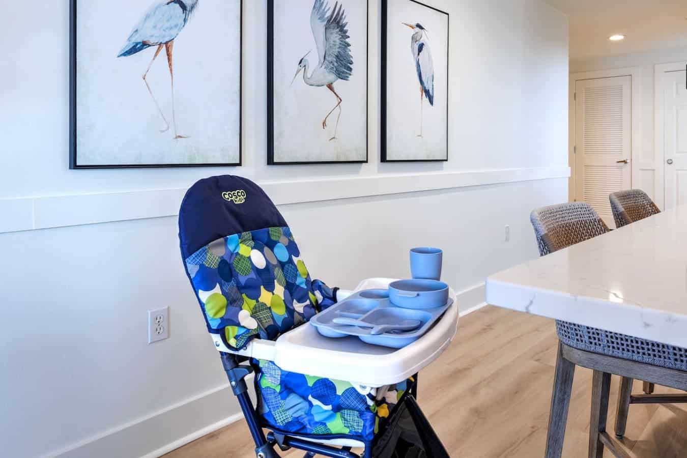 Mealtimes made easy for the tiniest guests.