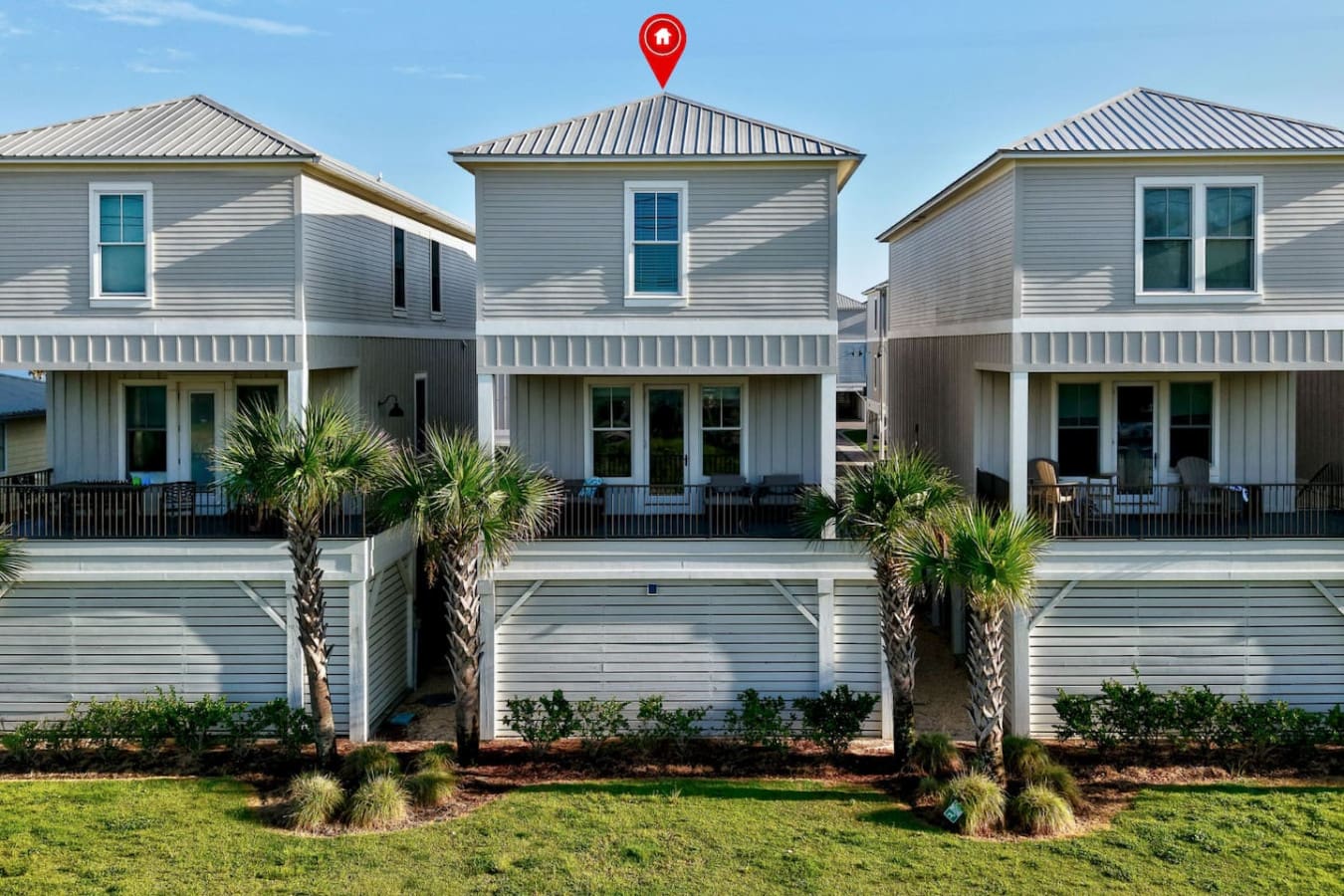 These modern beach houses are seriously the perfect setup if you want that coastal getaway vibe without having to share your space with half the neighborhood.