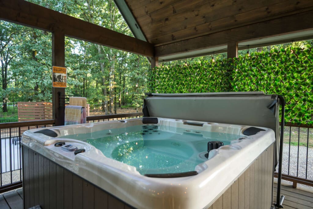 A hot-tub-deck-forest-private-retreat.jpg
