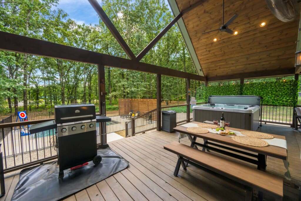A grill-wine-soak-and-forest-views.jpg