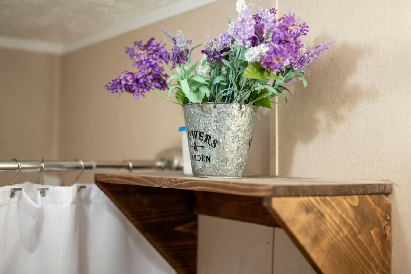 A touch of nature to brighten the space.