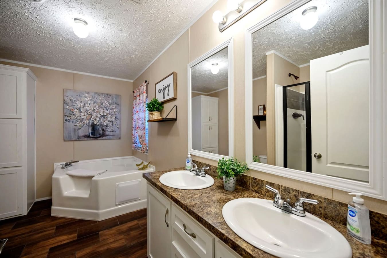 Comfort and convenience in one space.