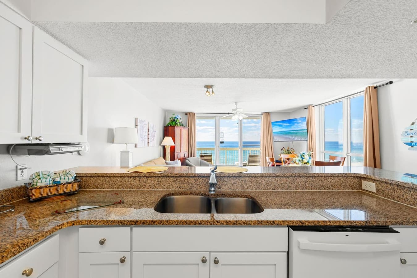 Wash dishes at this granite-topped sink and you've got an ocean view that makes even kitchen duty feel like part of the vacation.