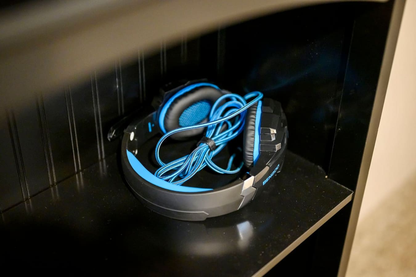 Perfect for private listening or gaming sessions.