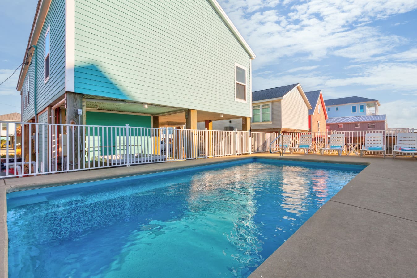 A private pool made for slow mornings and sunset swims.