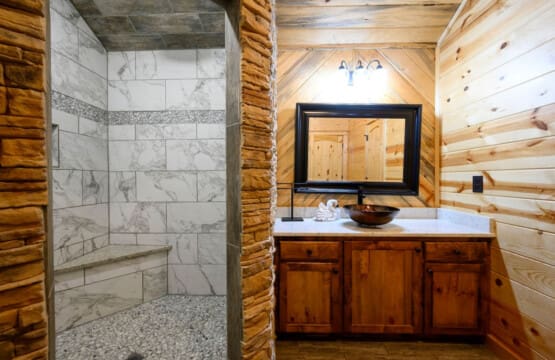 Discover cabin life at Treetop