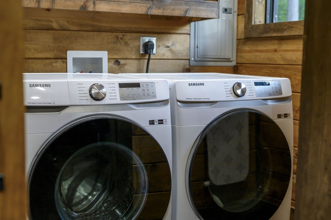 Smart appliances handle laundry while you focus on making the most of your mountain stay.