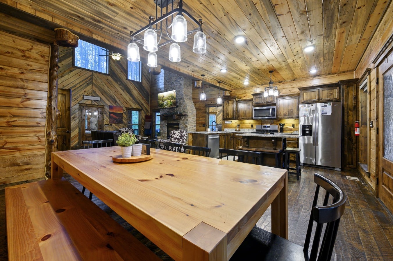 Big groups eat well here u2014 a massive farmhouse table and full kitchen make hosting effortless.
