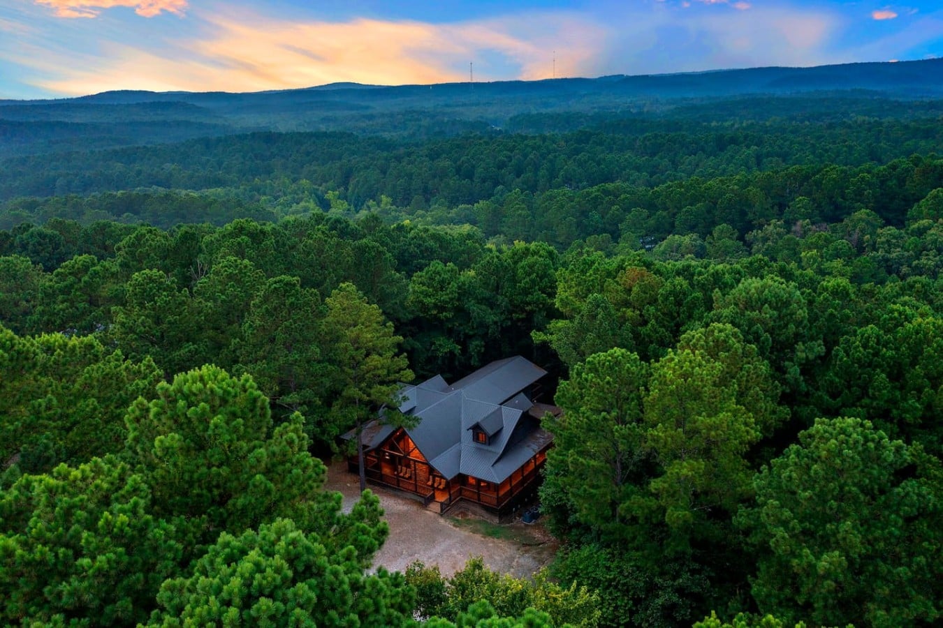 Aerial view of Boondock Ridge tucked into the Broken Bow forest.