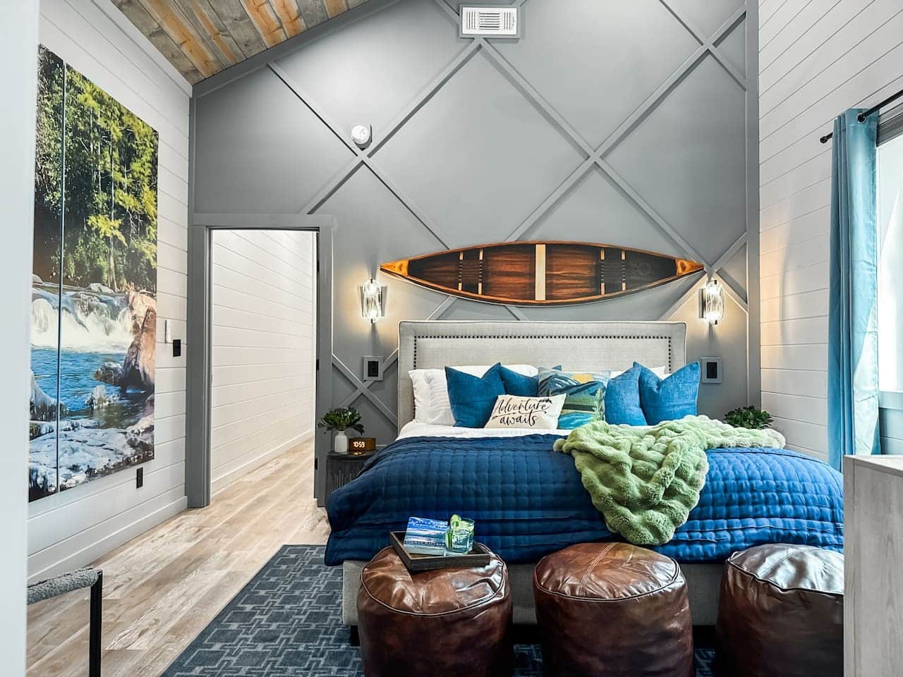 Sleep like an explorer beneath a canoe in a king suite worthy of a great adventure.