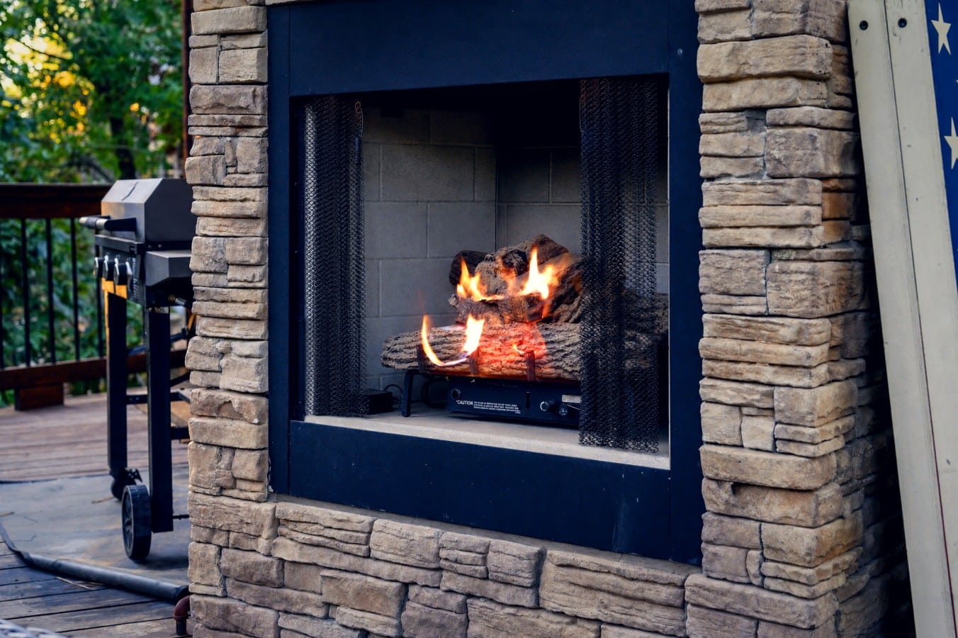 Warm up by the outdoor gas fireplace even on the crispest mountain evenings.